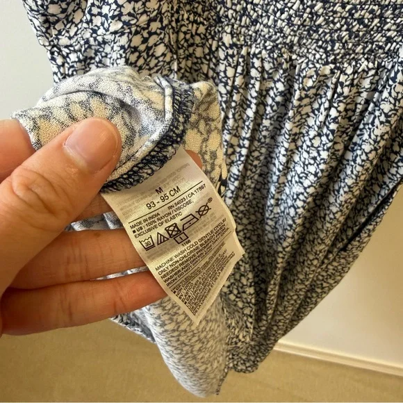 Old Navy Navy and White Floral Mini Dress - Picture 5 of 7